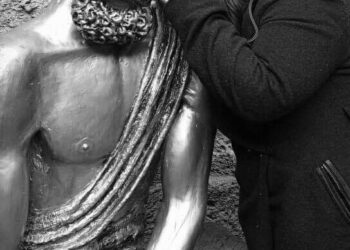 الأديبة زهرة عز تكتب النوارس الهاربة