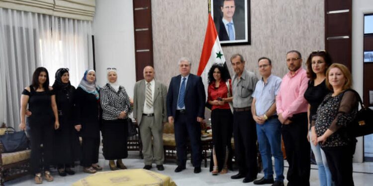 السيد محافظ حمص يلتقي مجلس  إدارة ملتقى اورنينا للثقافة والفنون في حمص ويطلع على ألية عملها