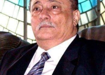 محمود قنديل الأديب والصحفي بقلم د أحمد علي الهمداني