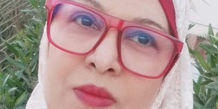 إلهاء ابو بكر أحمد يكتب رسائل مبعثرة