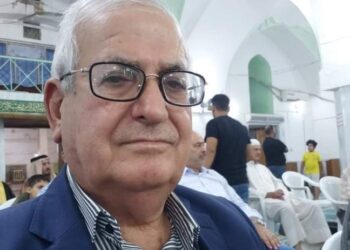 الفنان سالم الزيدي يكتب قرطاس بألوان داكنة