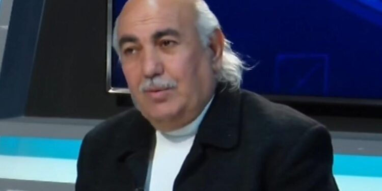 حسين الذكر يكتب غني شهد مدرب يواجه العاصفة