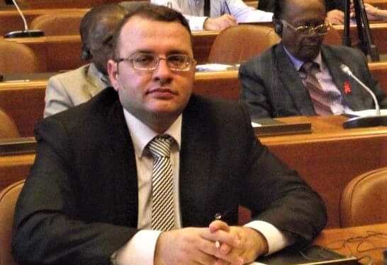 إصدار يحاور الباحث والمترجم السوري عدنان عزوز