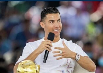 ابو ذر الحكم يكتب كريستيانو رونالدو يحث الشباب على الإهتمام بالابدان والعقول