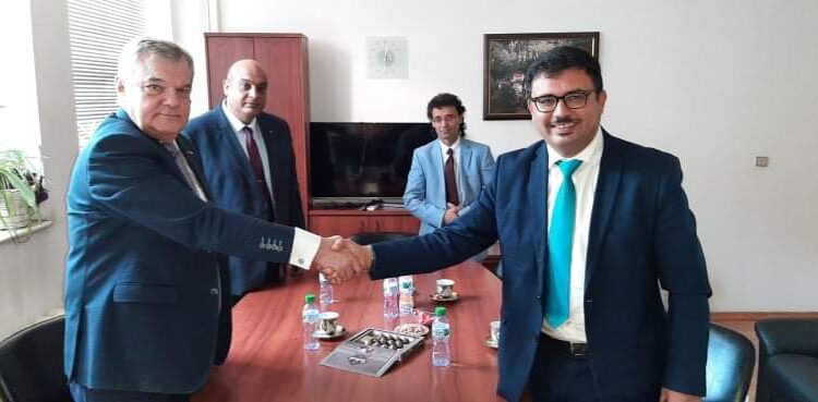 رومين بيتكوف يلتقي خالد شوكات عضو المكتب التنفيذي لحزب نداء تونس