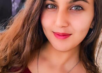 سنابلُ القمح التي تتلون بسمرةِ وجهك