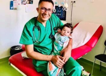 د عصام قماش مبادرة قلب جديد امل جديد لعلاج أطفال سورية المصابين بأمراض قلبية لإجراء عمليات مجانية لهم في فرنسا حوار ريمه السعد