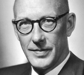 في مثل هذا اليوم 5 نوفمبر1975م.. سامح جميل  ..