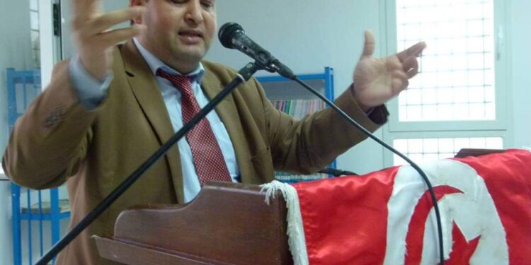 الشاعر المنير وسلاتي يكتب لاتسالي لما قلبي وصل متاخرا من مجموعة ذاكرة الجلنار
