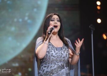 يسرى محنوش نجمة سهرة  افتتاح مهرجان الأغنية التونسية متابعة حافظ النيفر تونس