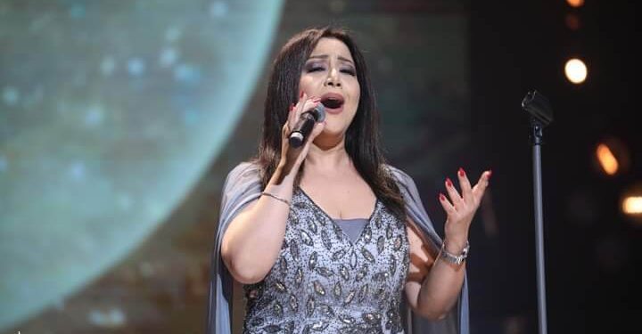يسرى محنوش نجمة سهرة افتتاح مهرجان الأغنية التونسية متابعة حافظ النيفر تونس