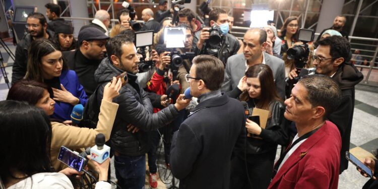 مهرجان الأغنية التونسية افتتاح ضخم في سهرة لم الشمل بقلم حافظ النيفر تونس