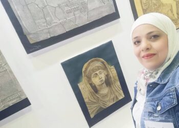 الفنانة التشكيلية إحسان عبد القادر إسماعيل تتألق في معرض فنون العالم في دولة الإمارات العربية المتحدة بقلم محمود هلهل
