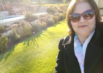 القديس قصة للكاتبةعبير عزاوي قراءة بقلم الناقدة حبيبة المحرزي تونس