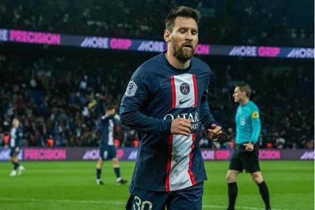 تشافي يقلل من أهمية عودة ليونيل ميسي الى برشلونة بقلم سعد جلاب العراق