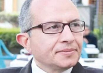 أحلام جائعة مقاربة إلى الحرية للقاص المصري رضا يونس بقلم الناقد منير عتيبة