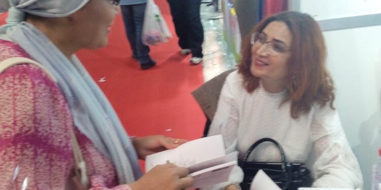 مبيعات قياسية لرواية مدينة النساء للروائي امين السعيدي الترجمة الإنجليزية بالمعرض الدولي للكتاب بتونس