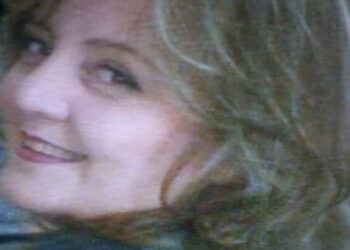 همس الورد في اذني بقلم ديانا عبد العزيز سورية