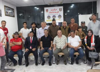 بامسية رياضية اجتماعية وبحضور مكثف نجمنا  يونس محمود يحاضر على قمة افرست بقلم حسين الذكر العراق