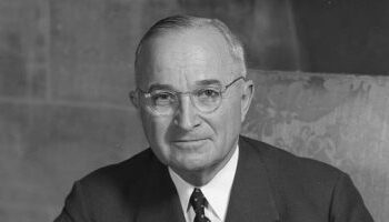 في مثل هذا اليوم 22 مايو1945م..بقلم سامح جميل..