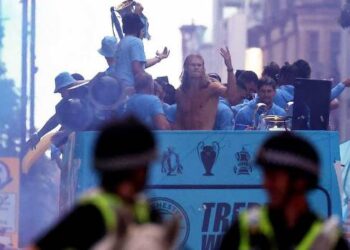 مان سيتي يحتفل بالثلاثية باجواء ممطرة بقلم سعد جلاب العراق