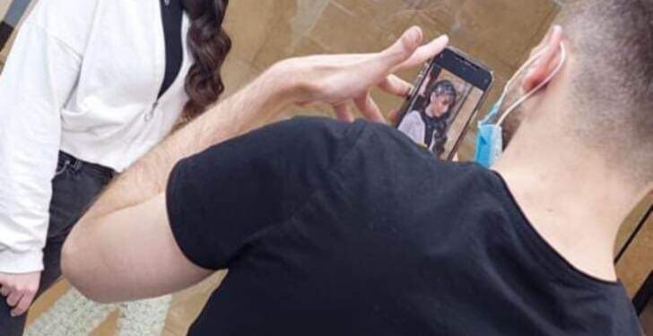 اسلوب غريب ومميز اتقنه عبد عوض ليصل لشهرة عربية