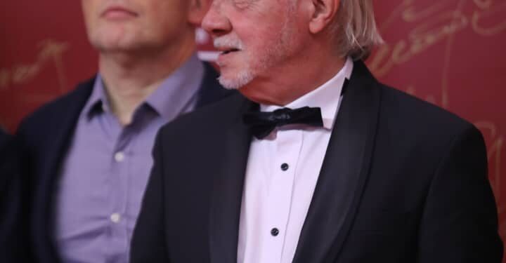 نجدت أنزور” في افتتاح “شنغهاي السينمائي” 25