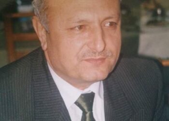 قراءة نقديةلقصيدالازرق كالريح للأديب منذر يحيى عيسى بقلم الناقد والإعلامي احمدعلي هلال