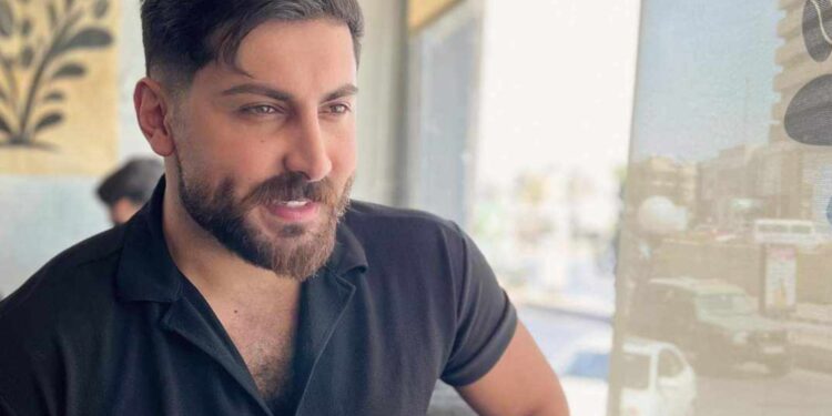 “تحقيق الجمال الطبيعي: الدكتور إبراهيم عمران حسن يكشف عن تقنيات مبتكرة لتحسين الابتسامة بدون جراحة”