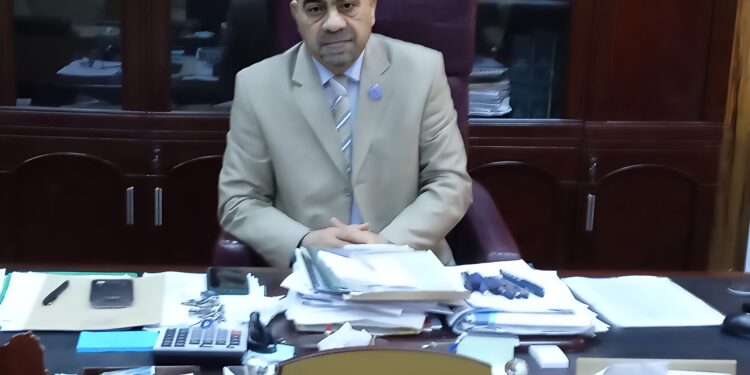 مراقب التربية والتعليم بلدية بنغازى بلعيد جمعة شعارنا ” المعلم اولا “
