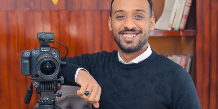 بعد شهرته على مواقع التواصل.. سعيد وحيد مصور قنا: سيشن المرماح سبب شهرتي (صور)