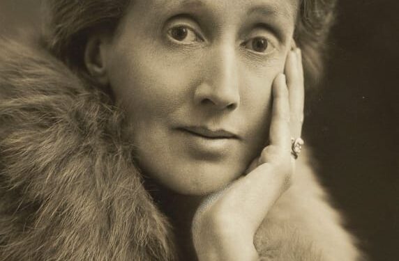 Spot Light on Virginia Woolf. By Awny Seif, Cairo