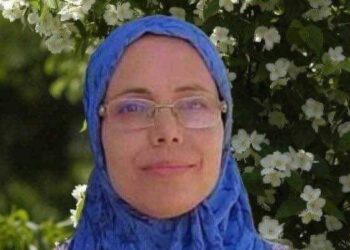 قد عاد بالفانوس