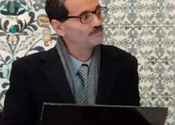 على عربة ال كاليس او رحلة ميزوفونيا بقلم الشاعر دحمد حاجي تونس