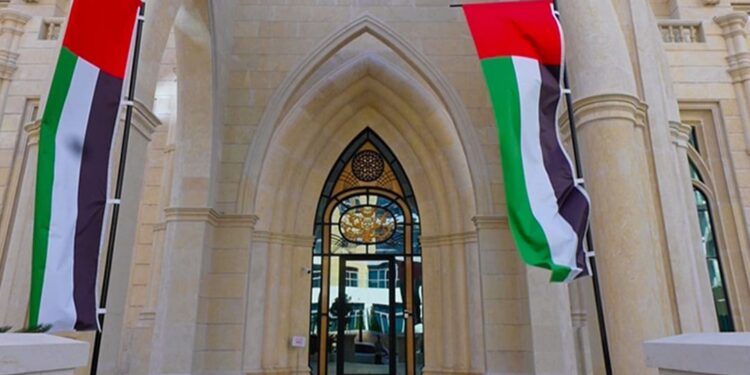 مجموعة عائلة إماراتية في صدد بيع عقار فاخر بقيمة 250 مليون درهم في نخلة جميرا وتدرس صفقتين آخرتين