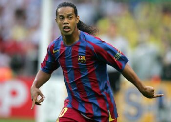 نجل روناليدينيو إلى برشلونة