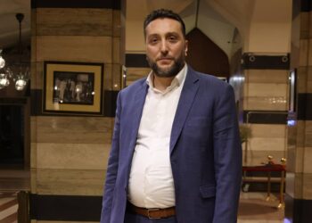 رجل الأعمال السوري محمود الدج يحارب البطالة في سوريا ، و يؤمن فرص عمل لآلاف الأشخاص