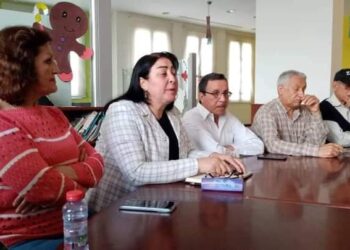 قراءة في كتاب مات البنفسج للأديب بديع صقور بقلم الناقدة رولا سلوم