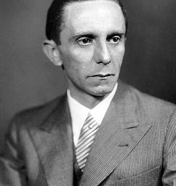 في مثل هذا اليوم1 مايو 1945م..بقلمسامح جميل..