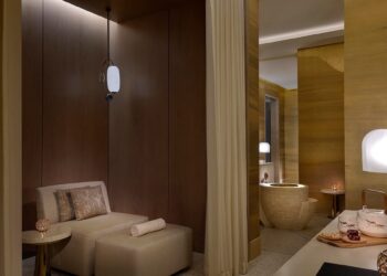 ‫موسم الاستجمام في إيريديوم سبا‬