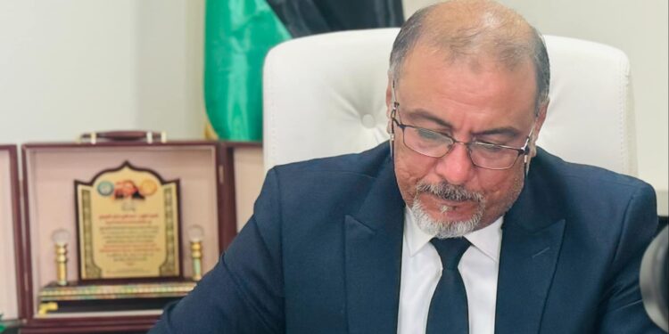 وزير الأشغال العامة بالحكومة الليبية يصدر تعليماته بإنشاء مركز لضبط ومراقبة جودة المواد المستخدمة