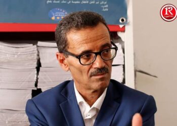 غريبة فيك يازهرة الأوركيد