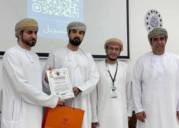 قف وناظر يكرمون مدير غرفة الصناعة والتجارة محافظة البريمي