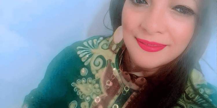 كم اتمنى ان تختفي من المرآة بقلم الشاعرة والكاتبةالتونسية سليمى السرايري