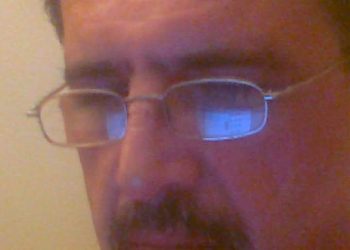 إليك انت بقلم الأديب محمد نزير الحمصي