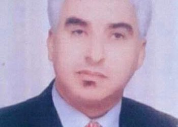 التحليق منعزلا في عالم  الذات