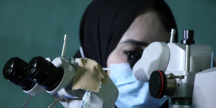 إجراء 120 عملية شبكية بمستشفى بنغازي التعليمي لطب وجراحة العيون 