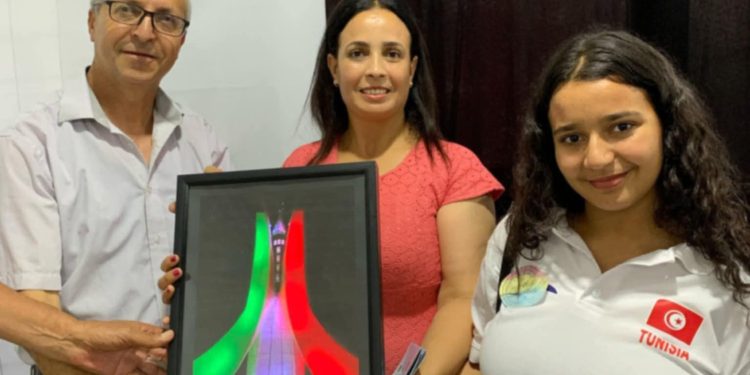 منتسبو دار الفنون ” القطار ” في رحلة ثقافية ترفيهية الى الجزائر .