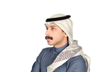 ترف الانكفاء” في نادي الرواية الأولى: وائل الحفظي يروي قلق البدايات ووعي الكتابة.