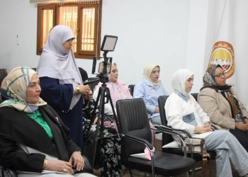 مؤسسة الخطوة الثابتة للتدريب والتأهيل تقيم فعالية اكتوبر الوردى